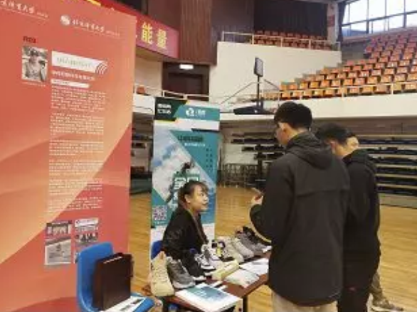 0b54ca01050d48e2af0f1863c30bb736.png image.png